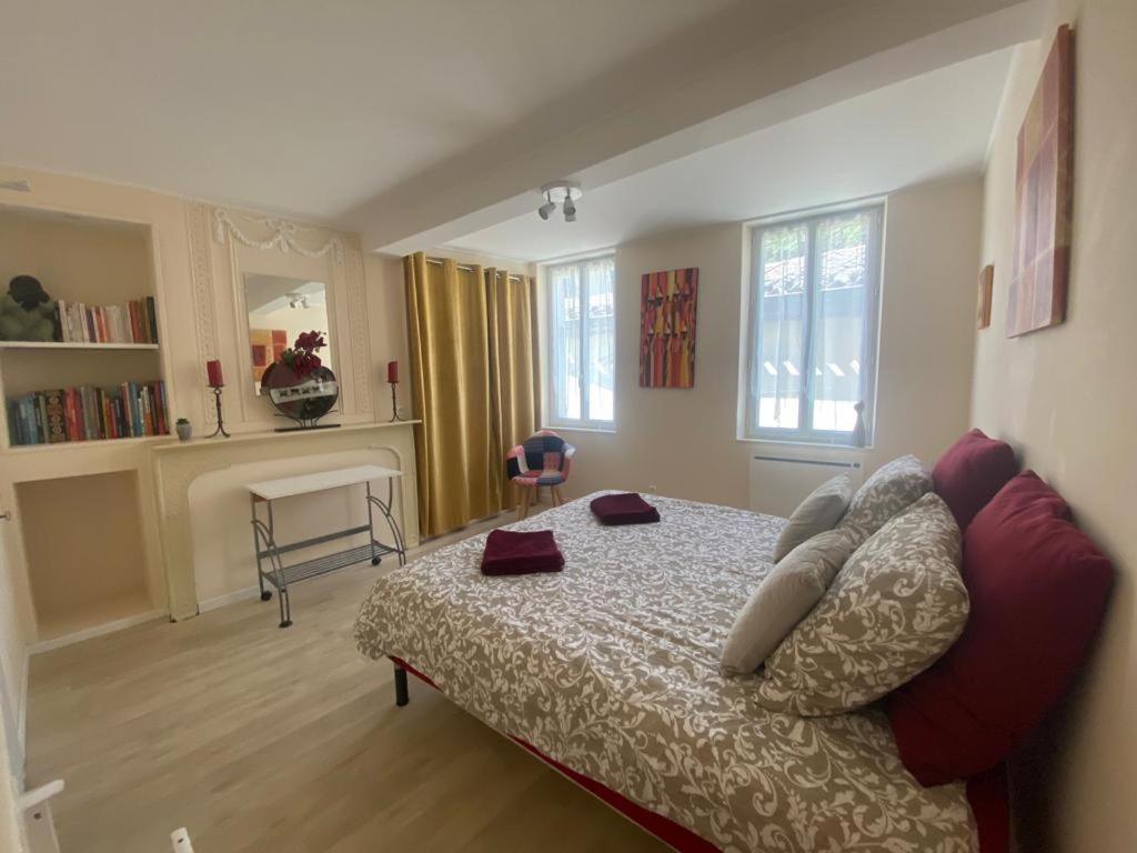 Chambre Privee Au Calme Excellente Prestation กัสเตลโนดารี ภายนอก รูปภาพ